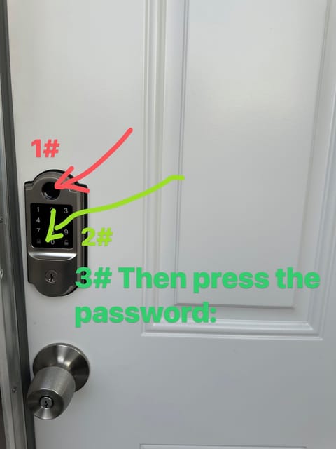 check-in: Press any key,then enter the password and press the unlock key.