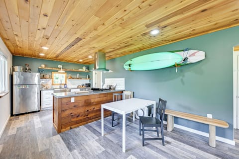 Interior | Single-Story Home | Central Heating & A/C | Free WiFi