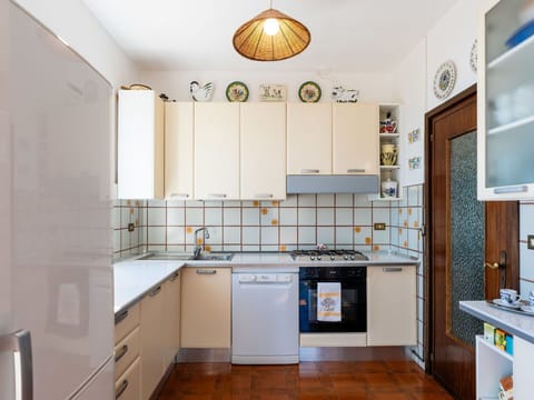 Swimming Pool, Resort, Composite Material, Recreation, Leisure, Shade, Vacation, Resort Town, Leisure Centre