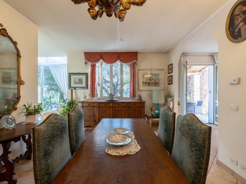 Swimming Pool, Resort, Composite Material, Recreation, Leisure, Shade, Vacation, Resort Town, Leisure Centre