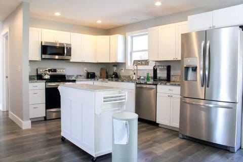 all Kitchen Amenities for cooking