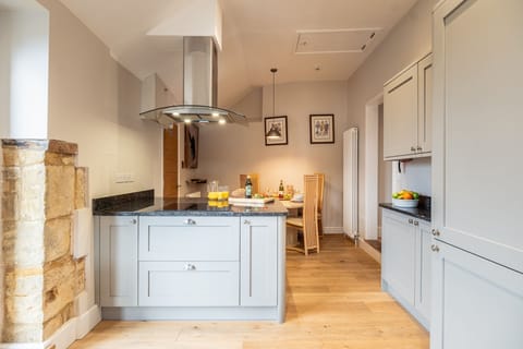 Topside Kitchen - StayCotswold