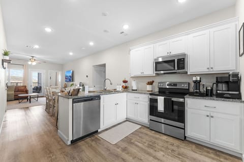 Cook like a pro in a fully-stocked kitchen designed for real meals and real memories.