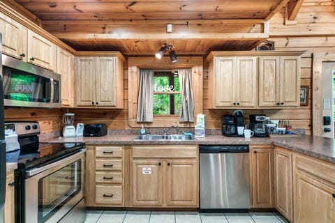 Stainless steel appliances and coffee bar (provided)