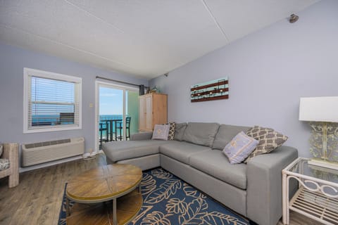 Emerald Skye 63, 26034 Perdido Beach Blvd, Orange Beach, Alabama, beach front, 1 bedroom condominium