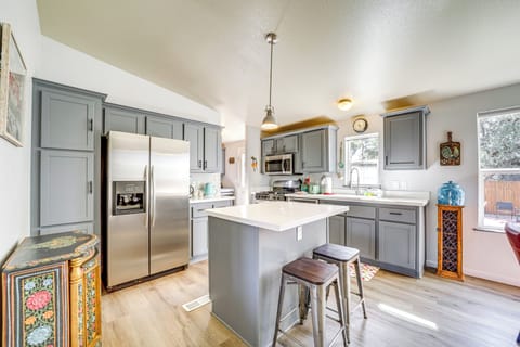 Kitchen | Cooking Basics | Dishware & Flatware