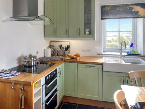 Kitchen/diner | The Milking Parlour, St Ives