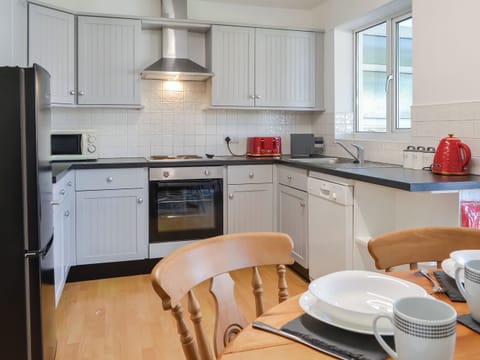 Kitchen | Swan’s Nest, Filey