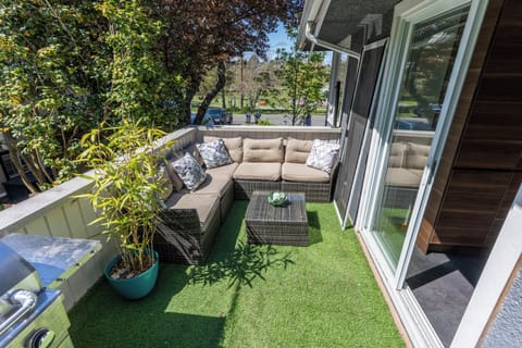 Sit back and relax on the private patio with garden and park views.