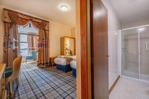 Room details and amenities