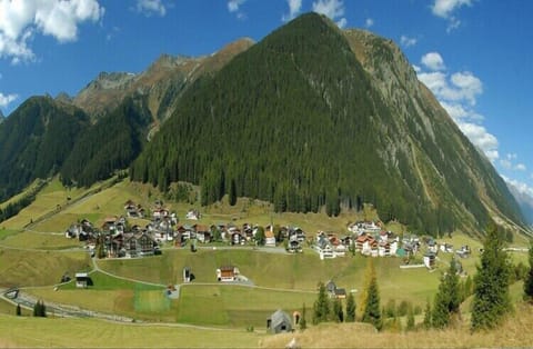 Surroundings [summer] (1-5 km)