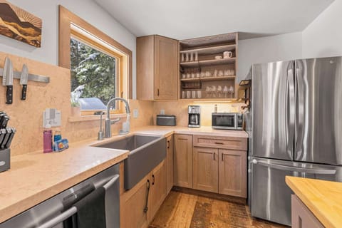 Fully equipped kitchen