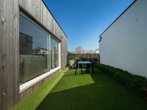 Grass, Land Lot, Home, Garden, Lawn, Landscaping, Backyard, Artificial Turf, Yard, Concrete