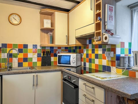 Kitchen | Eastry Cottage, Castleton