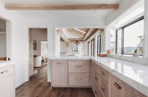 Powder bath off the kitchen