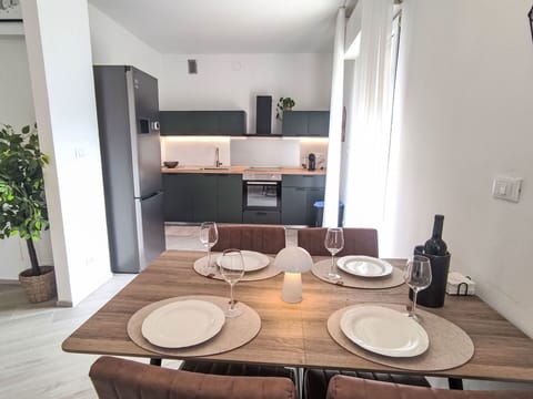 Mountain Range, Hill Station, Cottage, Valley, Slope, Village, Mountain Village, Alps, Ridge, Massif