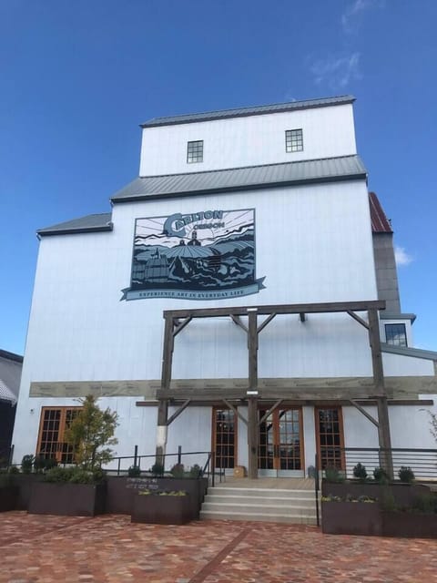 The historic grain elevator, which now hosts Flâneur Wines, is a 5 minute walk from Harvest Ridge. Perfect place to taste after you check in :)