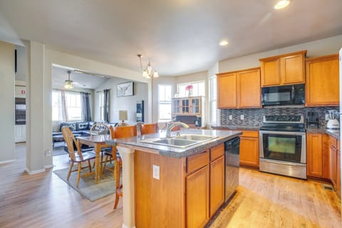 Kitchen | Dishwasher | Toaster | 1st Floor
