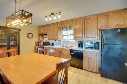 Kitchen | Cooking Basics | Main Level