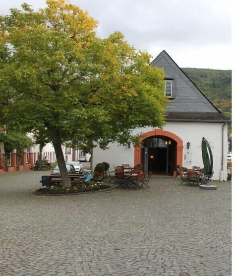 Surroundings [summer] (1-5 km)