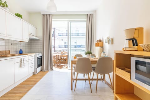 Bright & Inviting Dining Space
