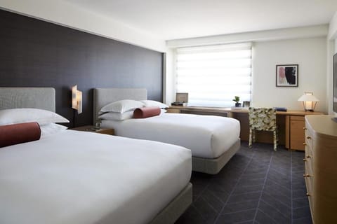 Unit with 2 Queen Beds