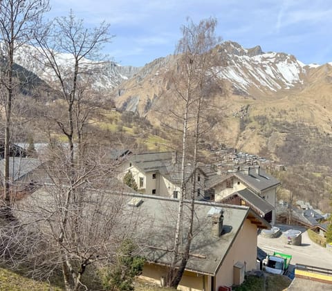 LP - (2a) Balcony and view -4