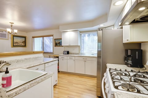 Kitchen | Slow Cooker | Spices