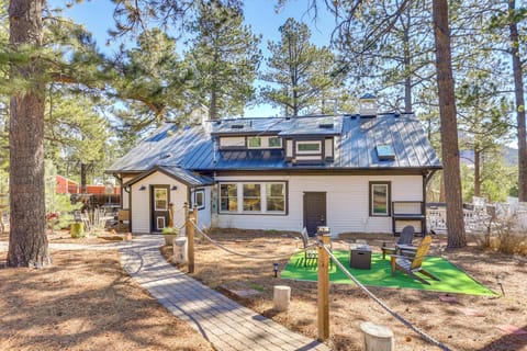 Larkspur Vacation Rental | 4BR | 3BA | 3,100 Sq Ft | Step-Free Access