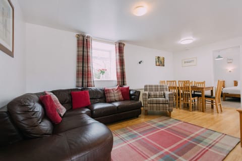 The Carthouse lounge diner at Trevalgan Farm Holidays