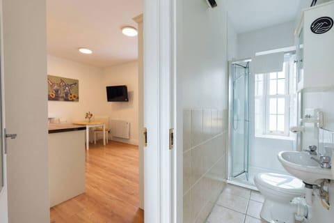 e1b472e4-2ab1-4c1c-94df-fba86974d810