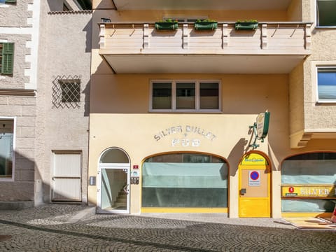 Immediate Surroundings [summer] (<1 km)