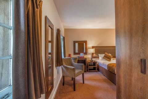 Unit with Twin bed. Exact unit will be assigned upon arrival. Views, colors and decor may vary.