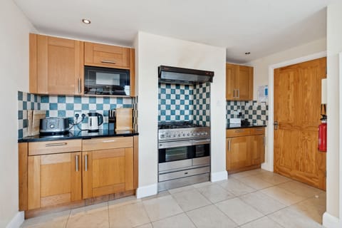 Kitchen at Pendennis Holiday Cottage, Padstow, North Cornwall