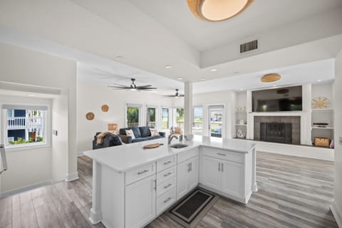 Open Kitchen ready to entertain