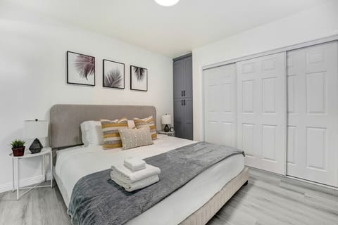 Wake up refreshed in this cozy king bed. Sleep like royalty during your SGV getaway! #travelsgvcertified