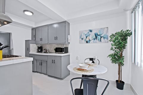 Brunch tasted better with this much natural light. #TravelSGV