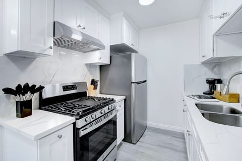 Start your mornings right with a fresh brew and a bright kitchen. #travelsgvcertified