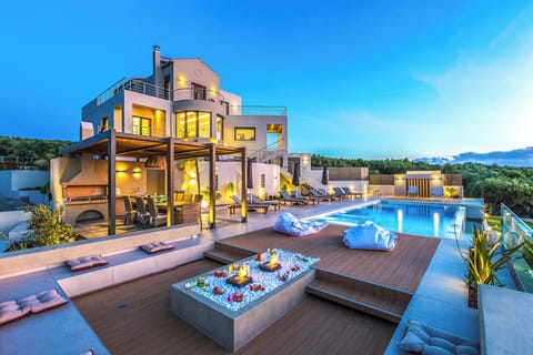 6 Bedroom Villa with Private Pool