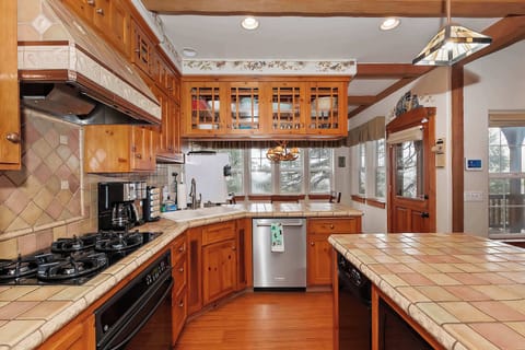 Prepare your favorite meals in the full kitchen 