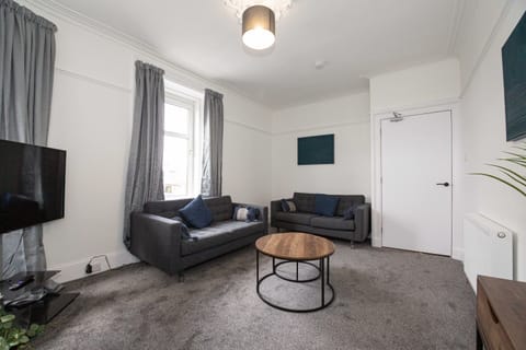 Living Room / Lounge