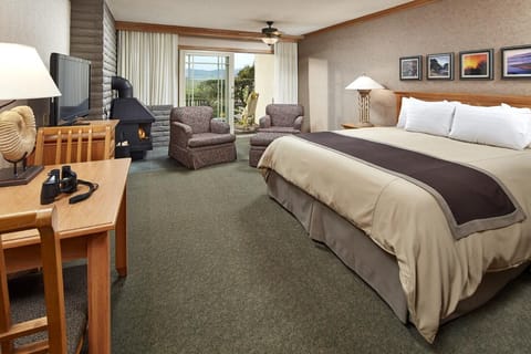 Unit with comfortable bed