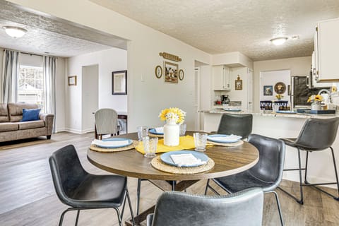 Dining Area | 1st Floor