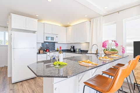 Raise a glass and make a toast to your unforgettable getaway!