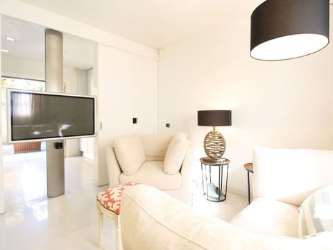 Furniture, Interior Design, Flooring, Wall, Floor, Couch, Living Room, Wood, Room, Ceiling