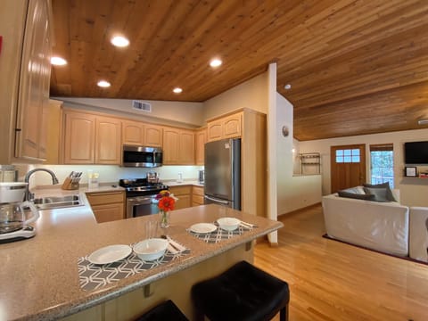 Enjoy breakfast at the kitchen peninsula while planning adventures of the day.