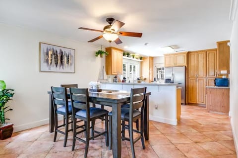 Dining area with plenty of seating