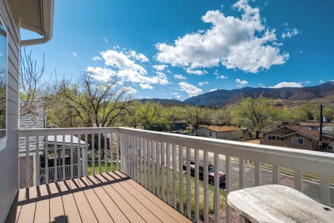 Welcome to Power Haus! Step out onto the upper deck and soak in the sweeping mountain views—perfect for morning coffee or golden hour relaxation..



