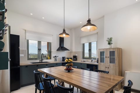 Fully equipped kitchen with all modern appliances