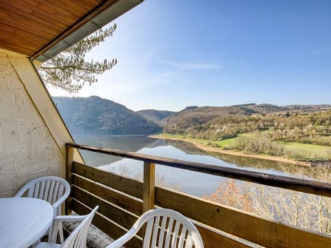 Relax on your balcony or terrace! Views vary.